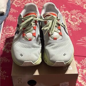 On Cloud tennis shoes size 10.5